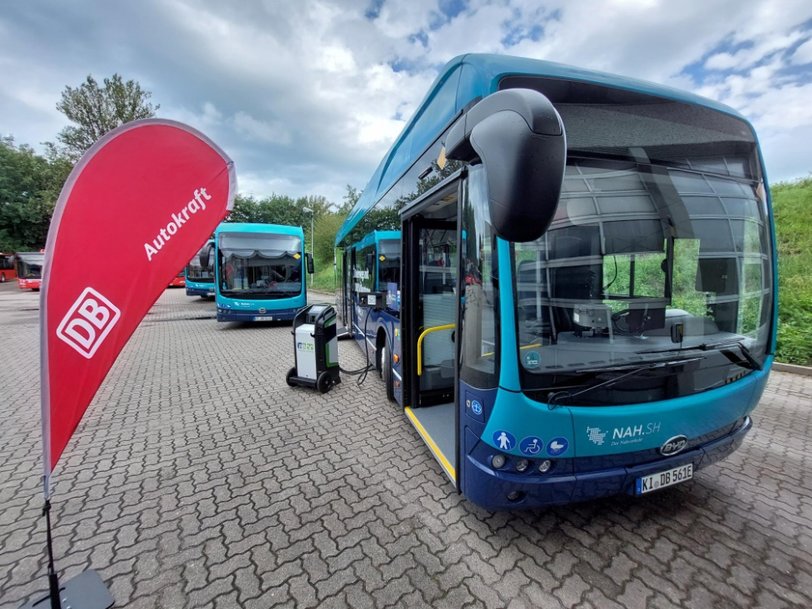 Umweltfreundliche Elektrobusse fahren im Kreis Dithmarschen